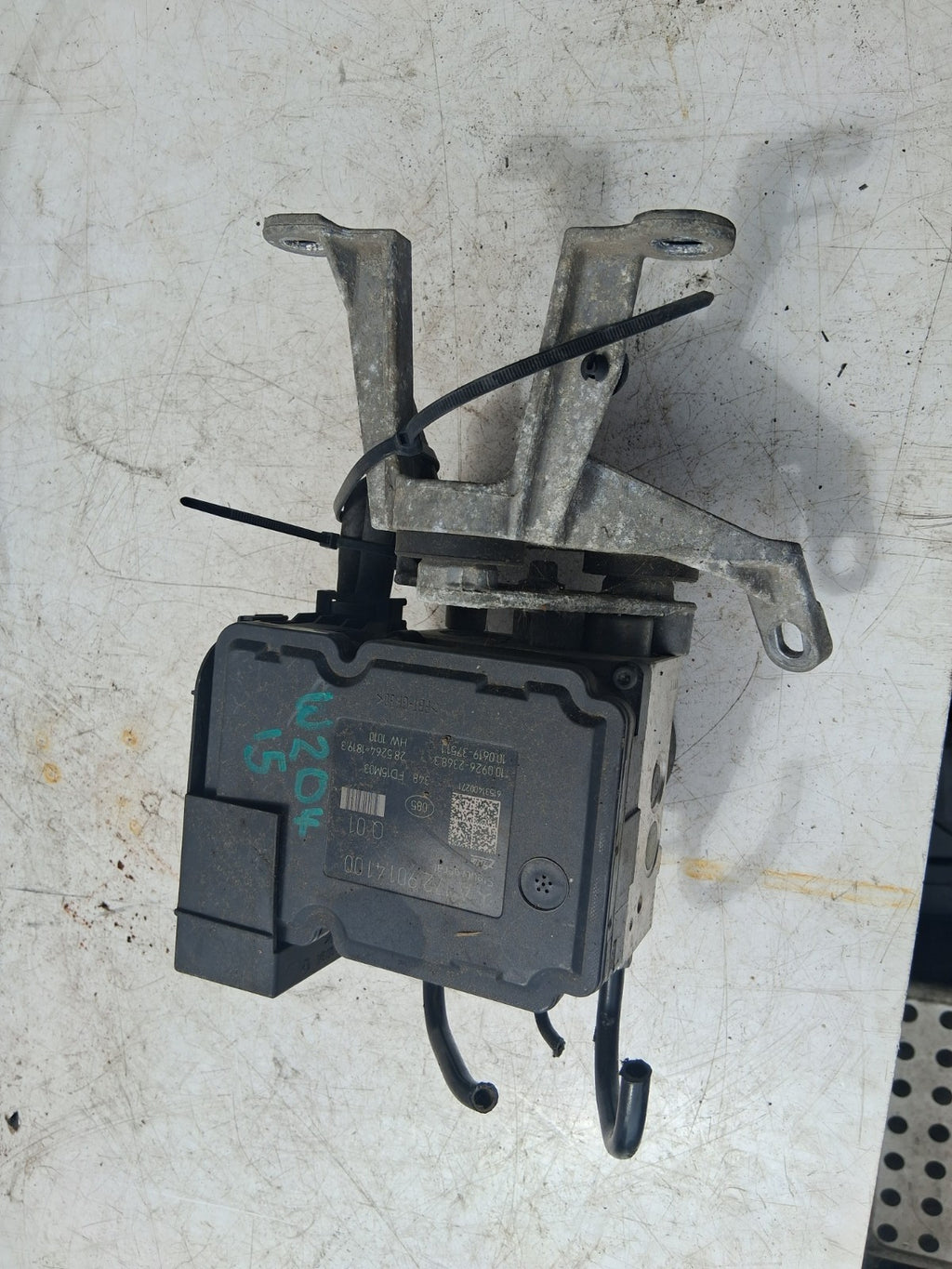 2015 MERCEDES BENZ C CLASS W204 2.1 DIESEL ABS PUMP MODULATOR A1724314312