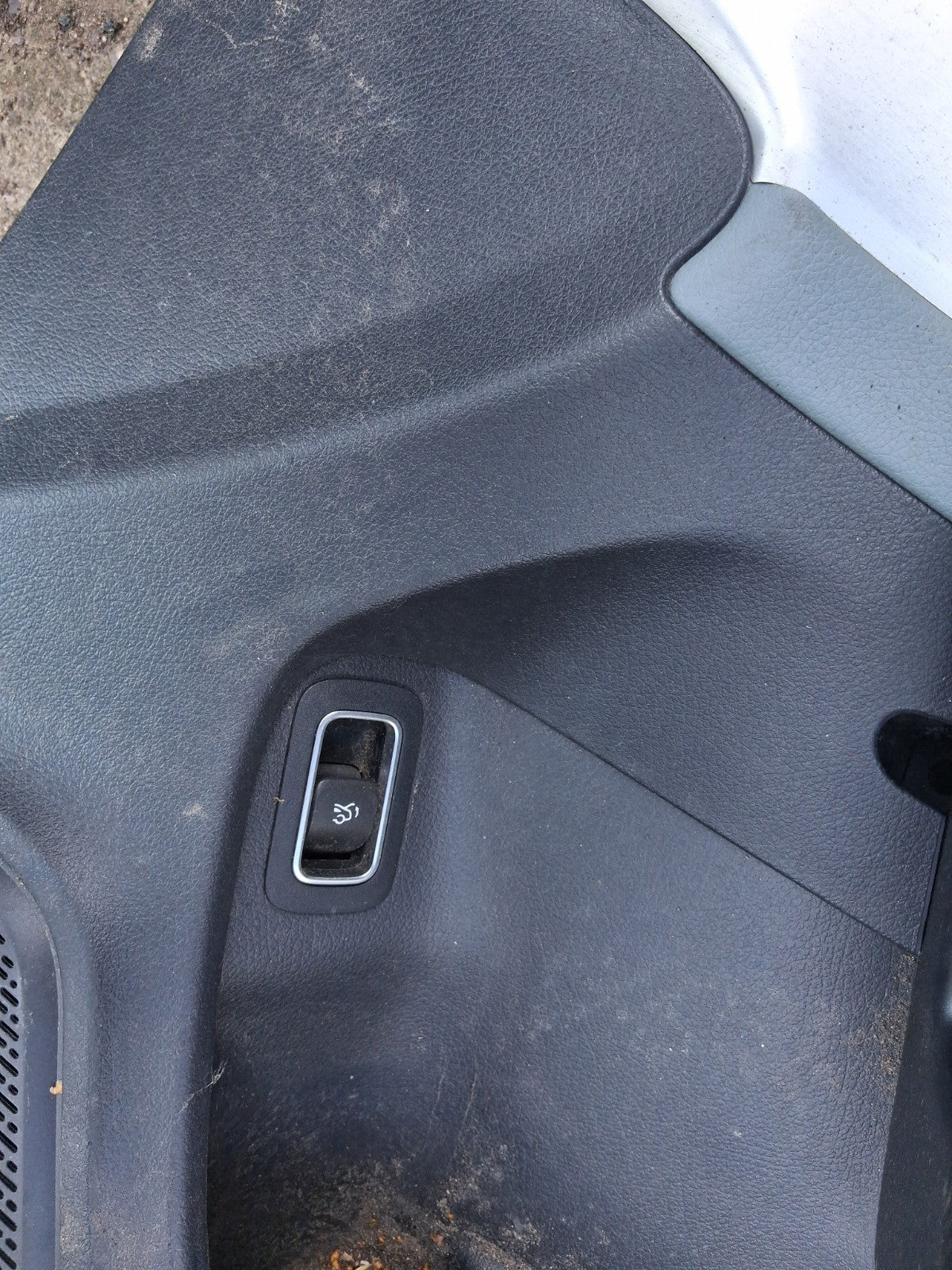 2023 MERCEDES CLA C118 OSF DRIVER SIDE FRONT RIGHT DOOR CARD PANEL A1187209200