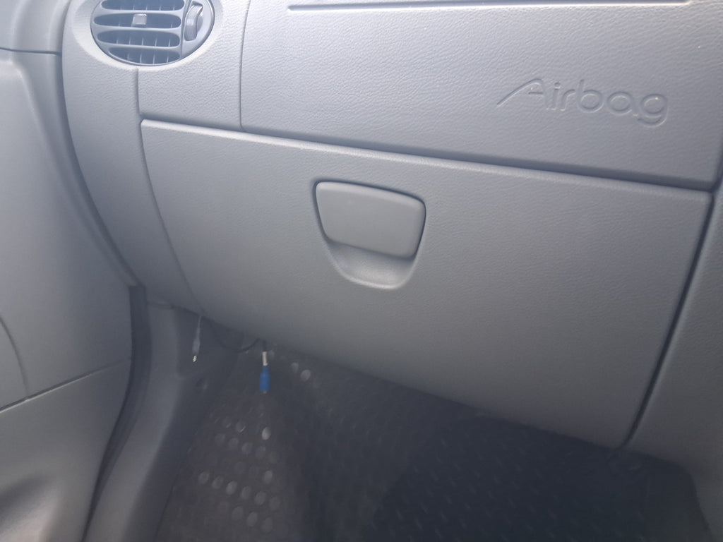 2020 SAIC LDV V80 FRONT DASHBOARD STORAGE COMPARTMENT GLOVEBOX