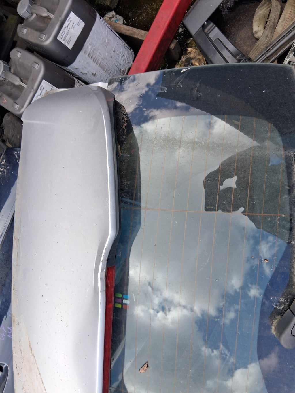 2016 VOLVO V40 D3 COMPLETE REAR TAILGATE BOOTLID SILVER