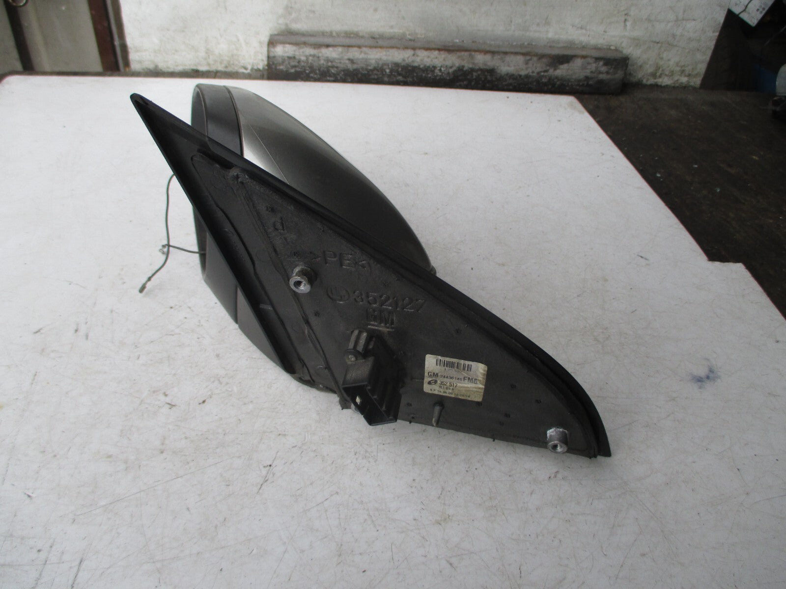 VAUXHALL VECTRA C 2003 NS PASSENGER SIDE ELECTRIC DOOR WING MIRROR GREY / SILVER
