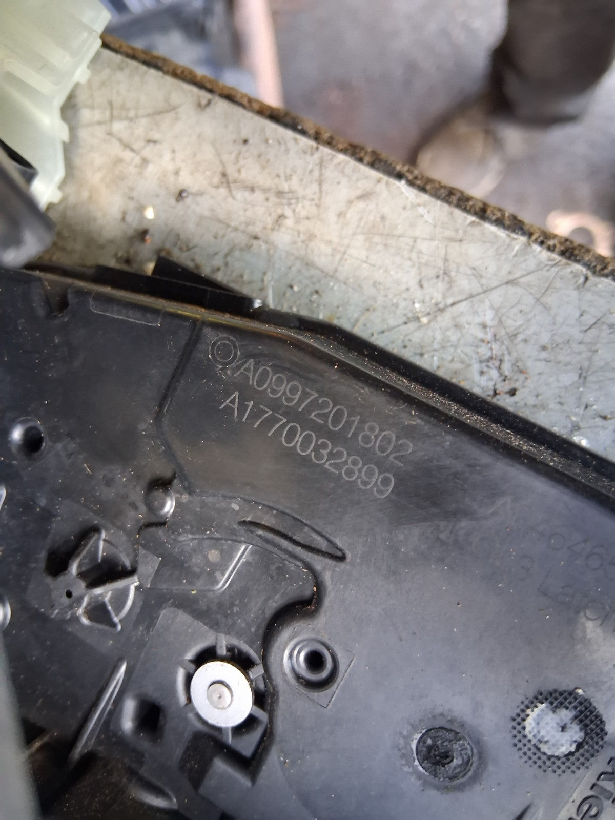 2020 MERCEDES A CLASS W177 OSF DRIVER FRONT DOOR LOCK MECHANISM A0997201802