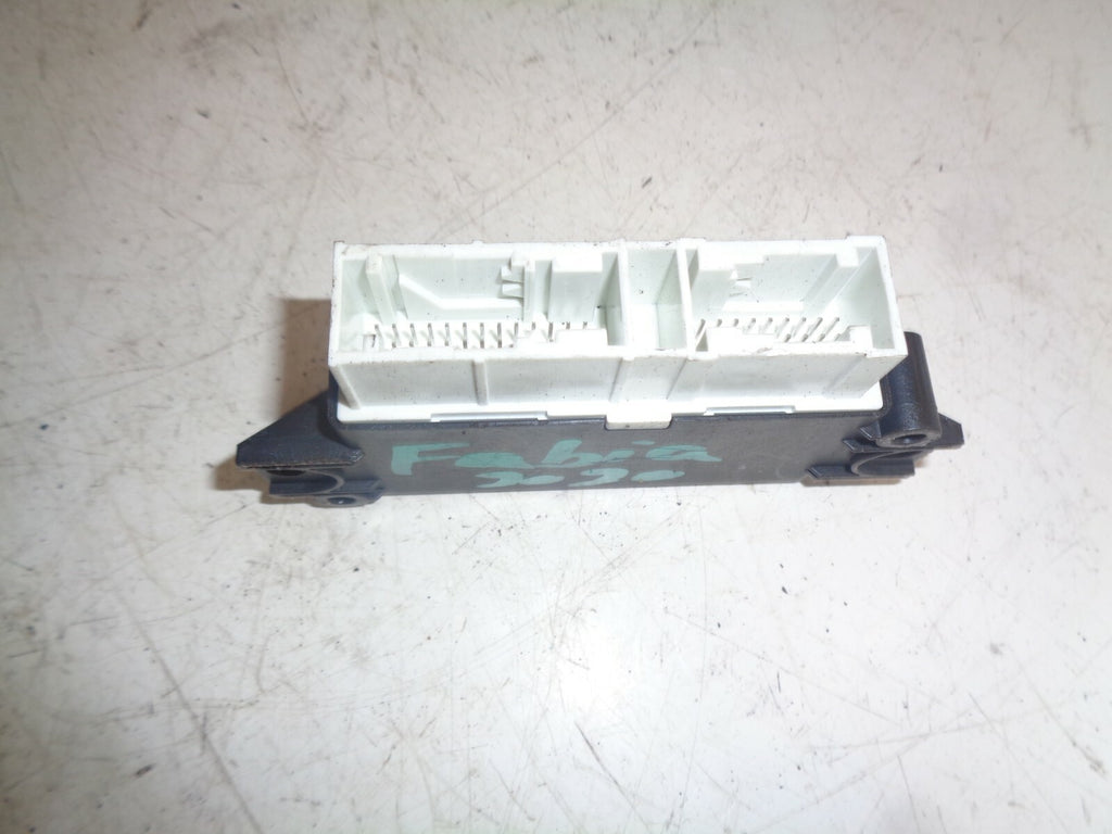 SKODA FABIA 2020 MK3 NJ PDC PARKING SENSOR CONTROL MODULE 5Q0919283G