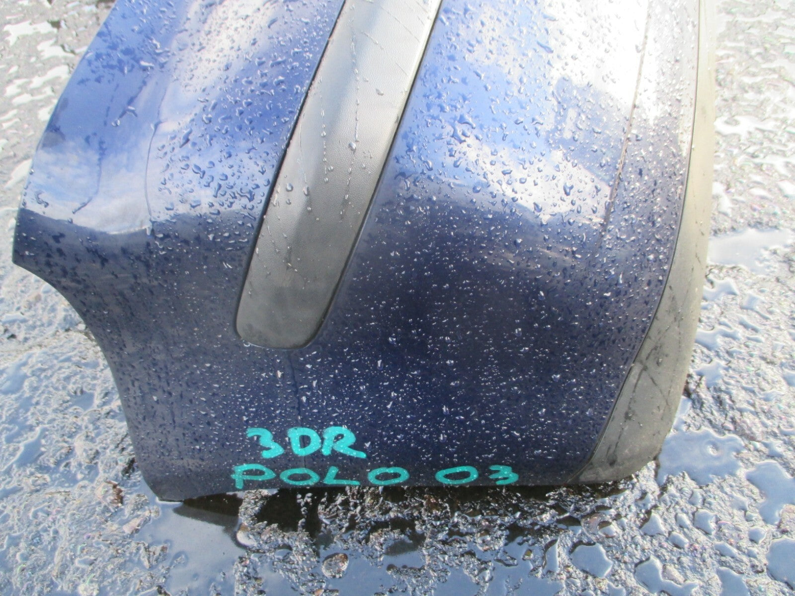 VW VOLKSWAGEN POLO 3 DOOR 2003 COMPLETE REAR BACK PLASTIC BUMPER DARK BLUE