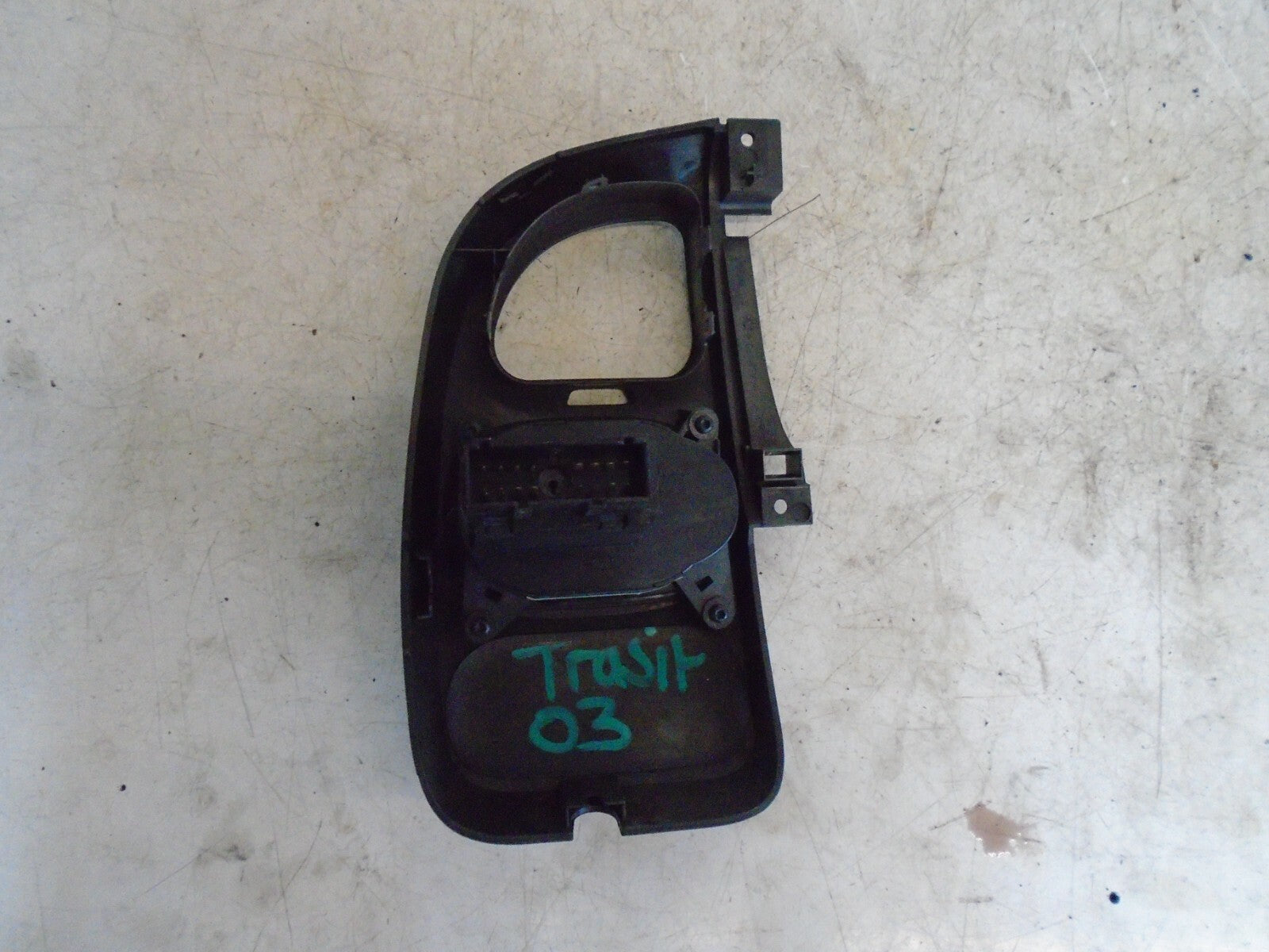 FORD TRANSIT 2003 HEAD LIGHT CONTROL AND AIR VENT SURROUND TRIM YC15V044B79