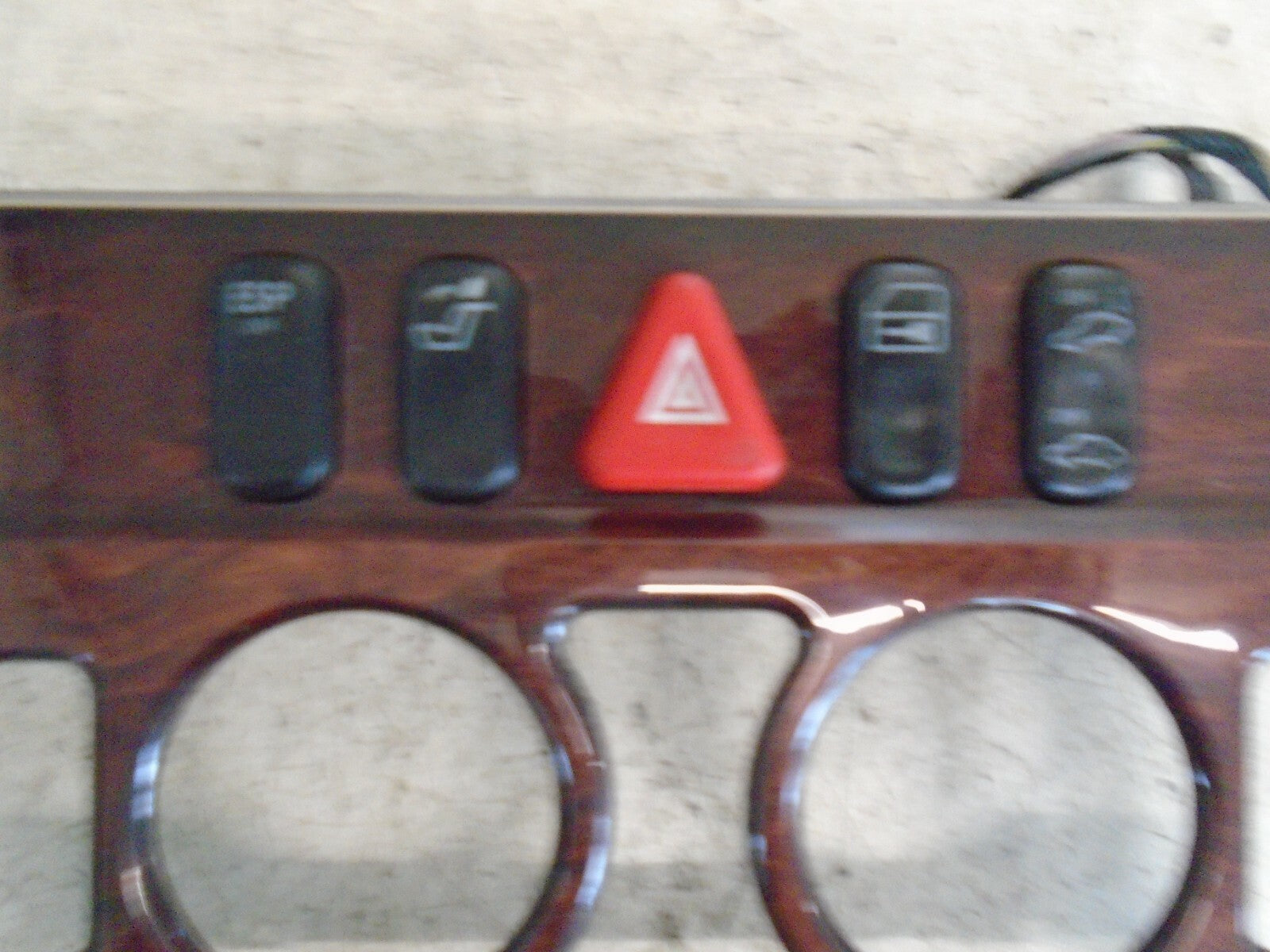 MERCEDES C CLASS W202 2000 CENTRE CONSOLE DOOR LOCKING SWITCH 2108210071