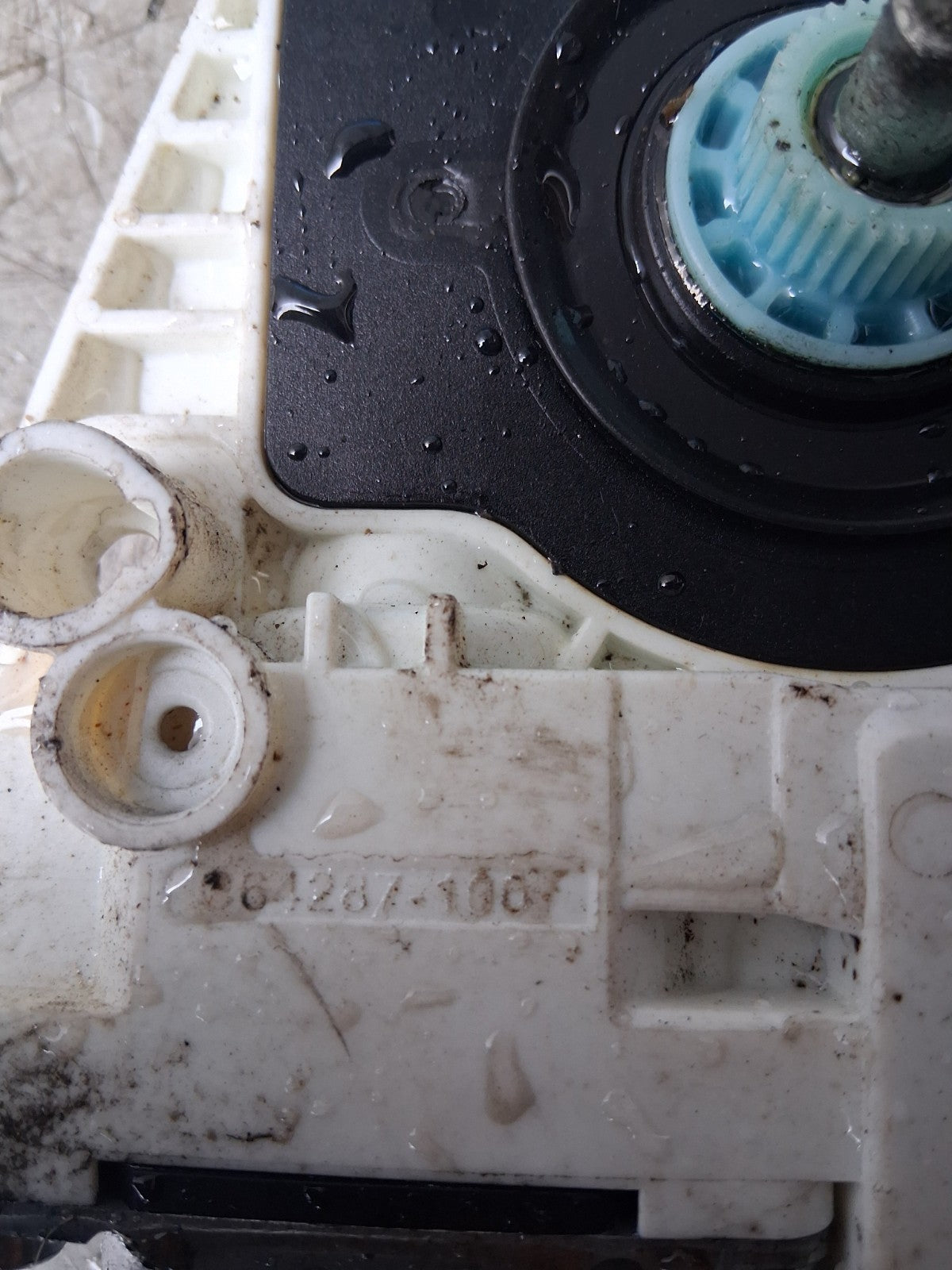 2015 AUDI A1 WINDSCREEN WIPER MOTOR & LINKAGE