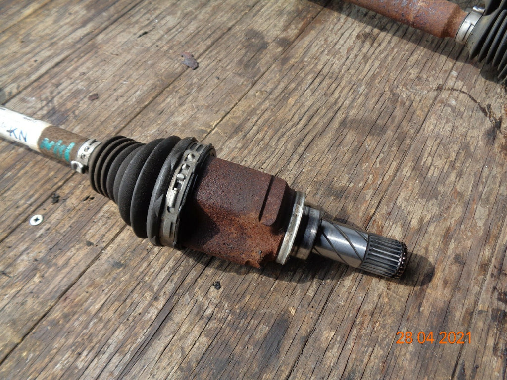 RENAULT TWINGO MK3 2017 0.9 PETROL SHORT PASSENGER FRONT DRIVESHAFT A4533503500