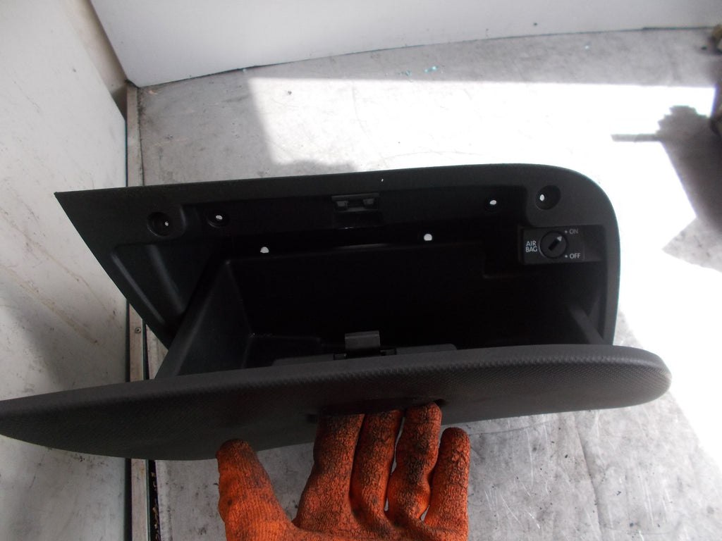SEAT LEON MK2 GLOVE COMPARTMENT BOX 1P2857103
