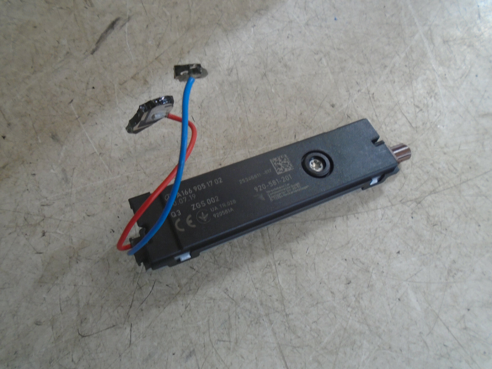 MERCEDES BENZ GLA 2018 X156 AERIAL RADIO AMPLIFIER AMP UNIT A1669051702