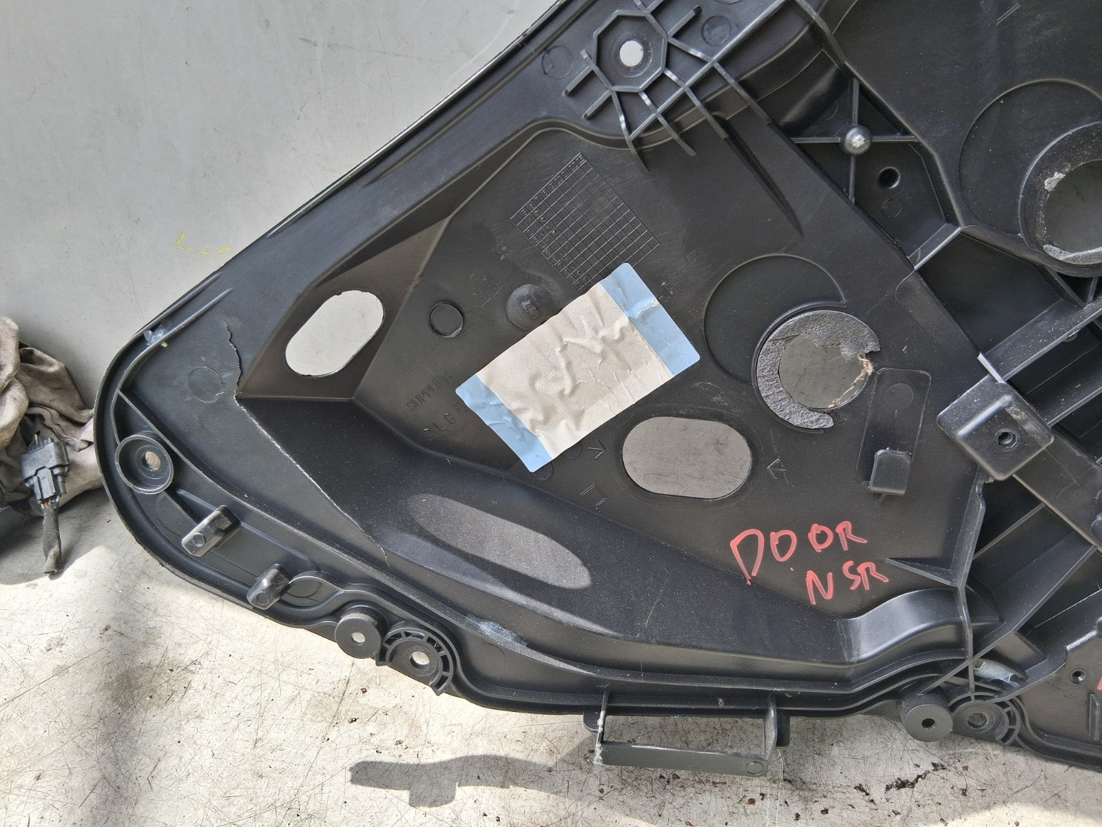FORD FIESTA MK7 NSR PASSENGER SIDE REAR LEFT DOOR WINDOW REGULATOR