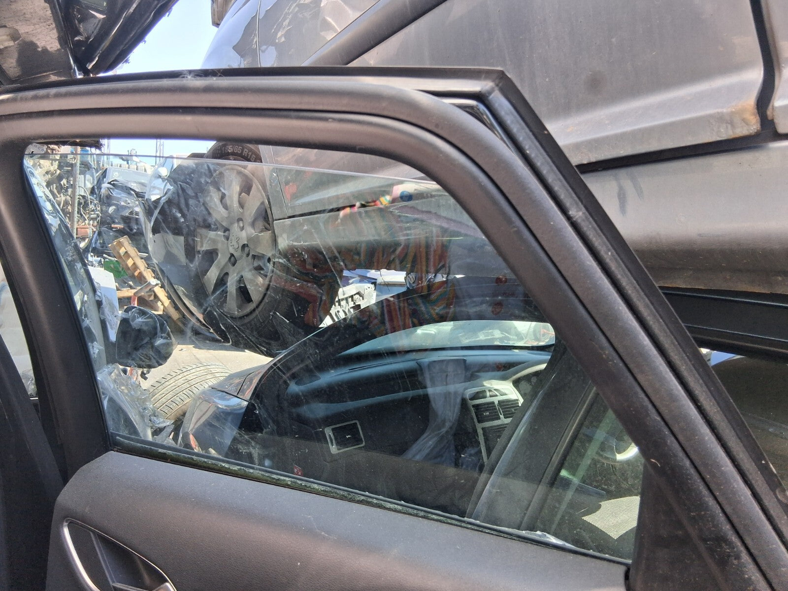 2016 AUDI Q3 8U OSR PASSENGER SIDE REAR RIGHT WINDOW GLASS