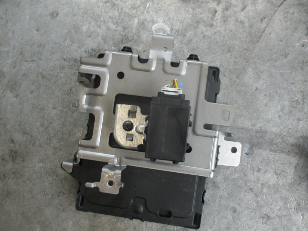 NISSAN QASHQAI J11  BSI FUSE BOX MODULE 116RAI 002868