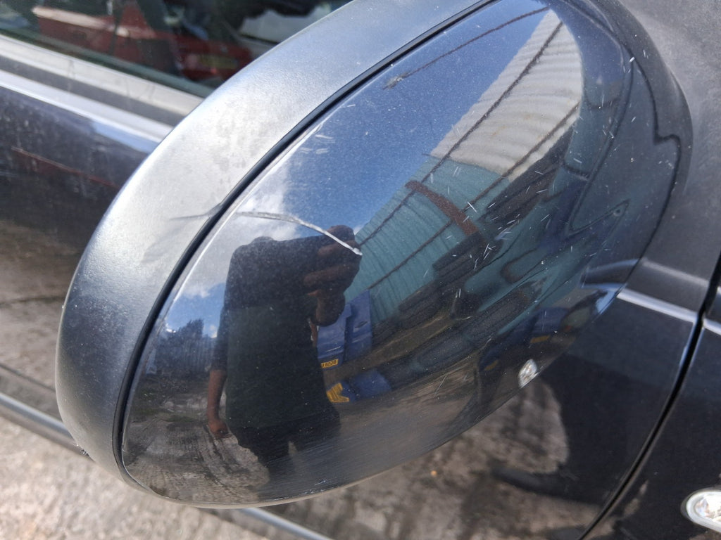 2011 VW VOLKSWAGEN FOX 3 DOOR OS DRIVER SIDE FRONT RIGHT WING MIRROR BLACK