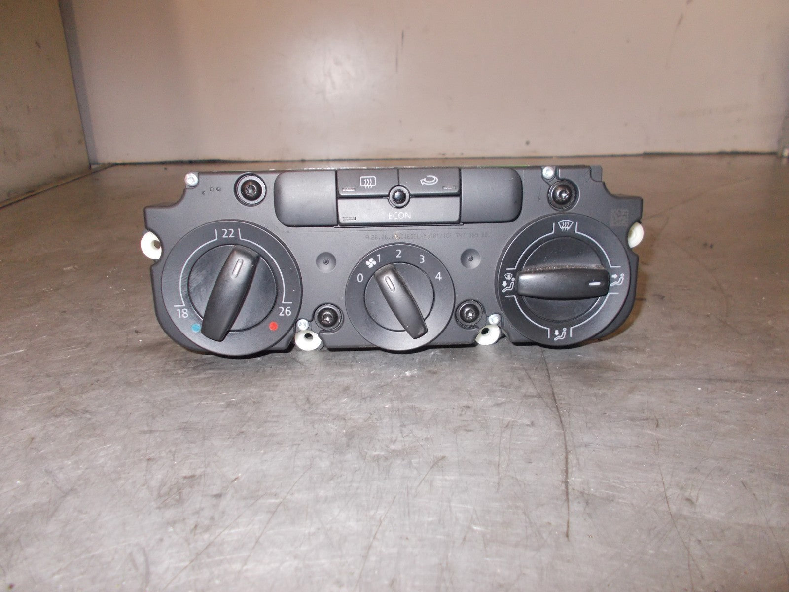 VOLKSWAGEN GOLF PLUS 2005 MK5 CLIMATE CONTROL UNIT MODULE