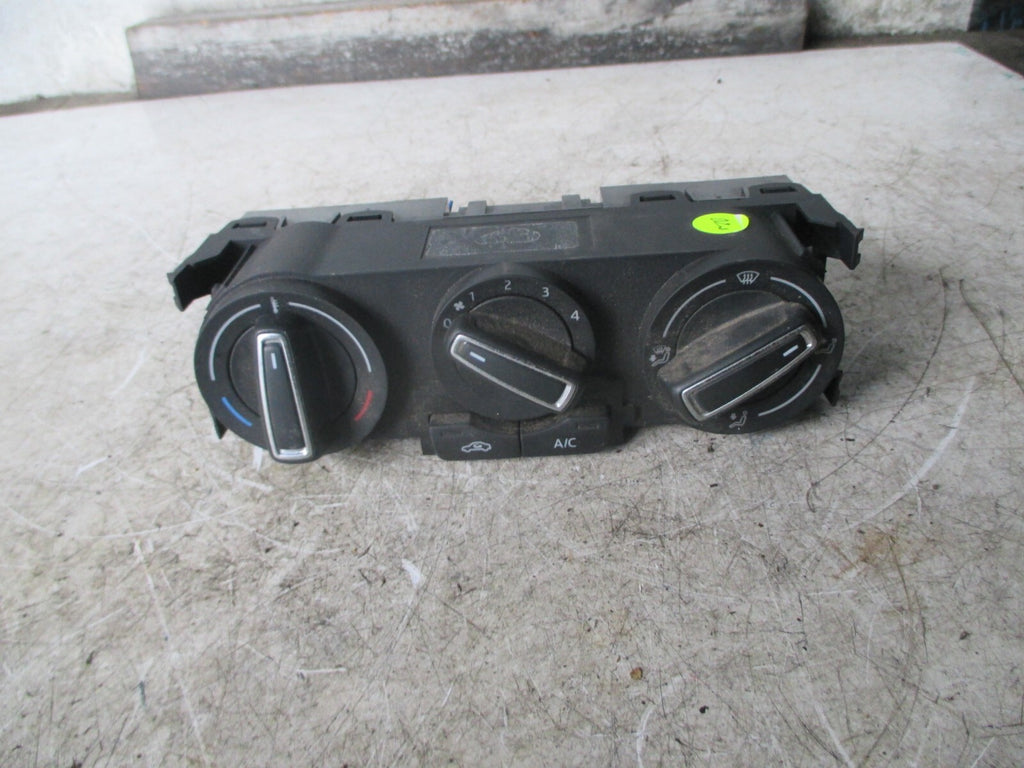 SEAT IBIZA MK5 2017 HEATER AIR CONDITION CONTROL