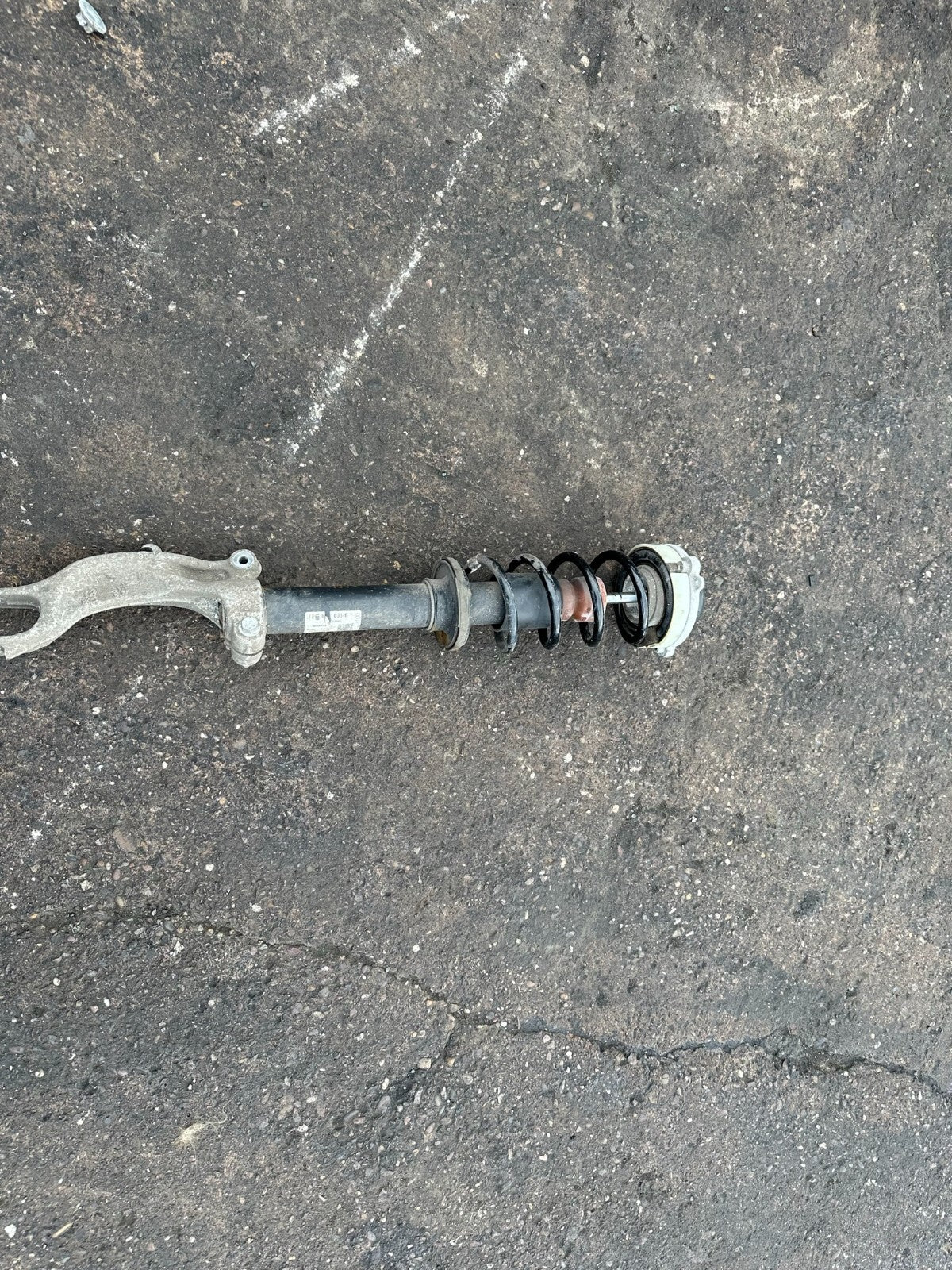 2017 AUDI A4 B9 1.4 PETROL NSF PASSENGER FRONT SHOCK SPRING LEG ABSORBER STRUT