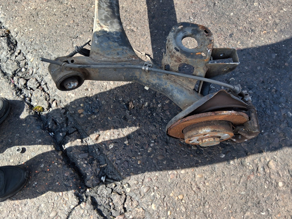 2019 SKODA FABIA MK3 NJ HATCHBACK COMPLETE REAR AXLE HUB DISC TYPE