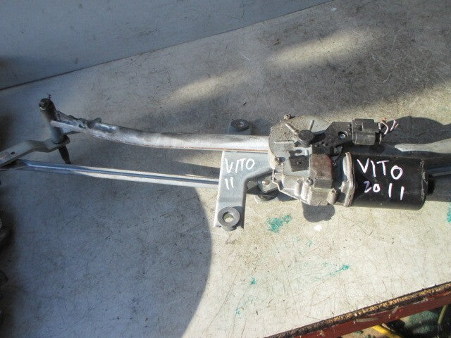 2011 MERCEDES-BENZ VITO W639 FRONT WIPER MOTOR & LINKAGE A6398200140