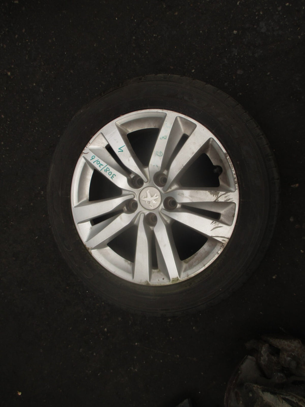 2014 PEUGEOT 308 MK2 16 INCH ALLOY WHEEL WITH TYRE 205/55R16 REF 4