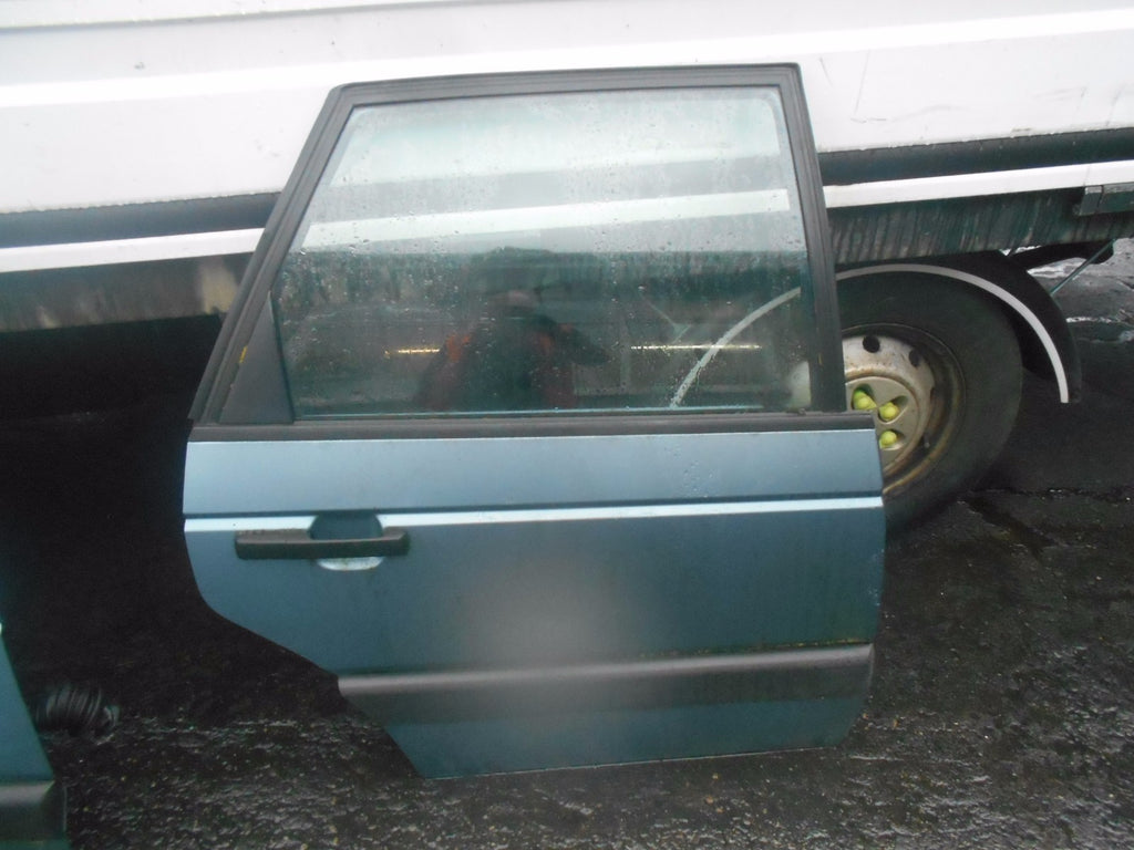 VOLKSWAGEN VW PASSAT B3 (MK3) 1990 OSR DRIVER SIDE REAR COMPLETE DOOR BLUE