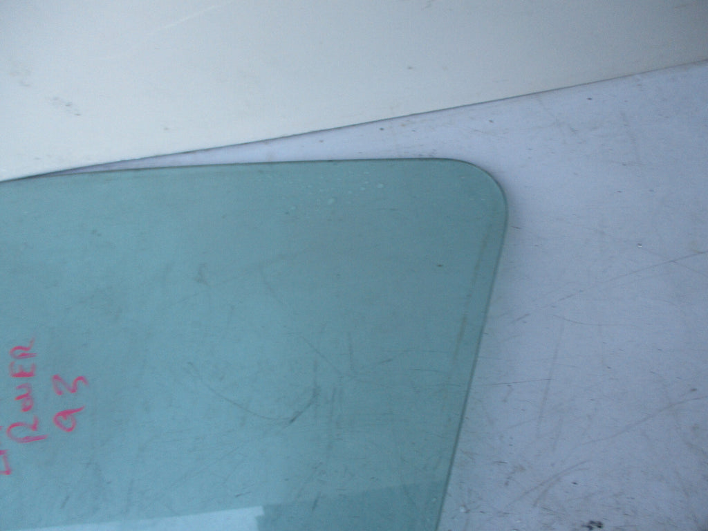 LAND ROVER 2000 NSF PASSENGER SIDE FRONT WINDOW GLASS