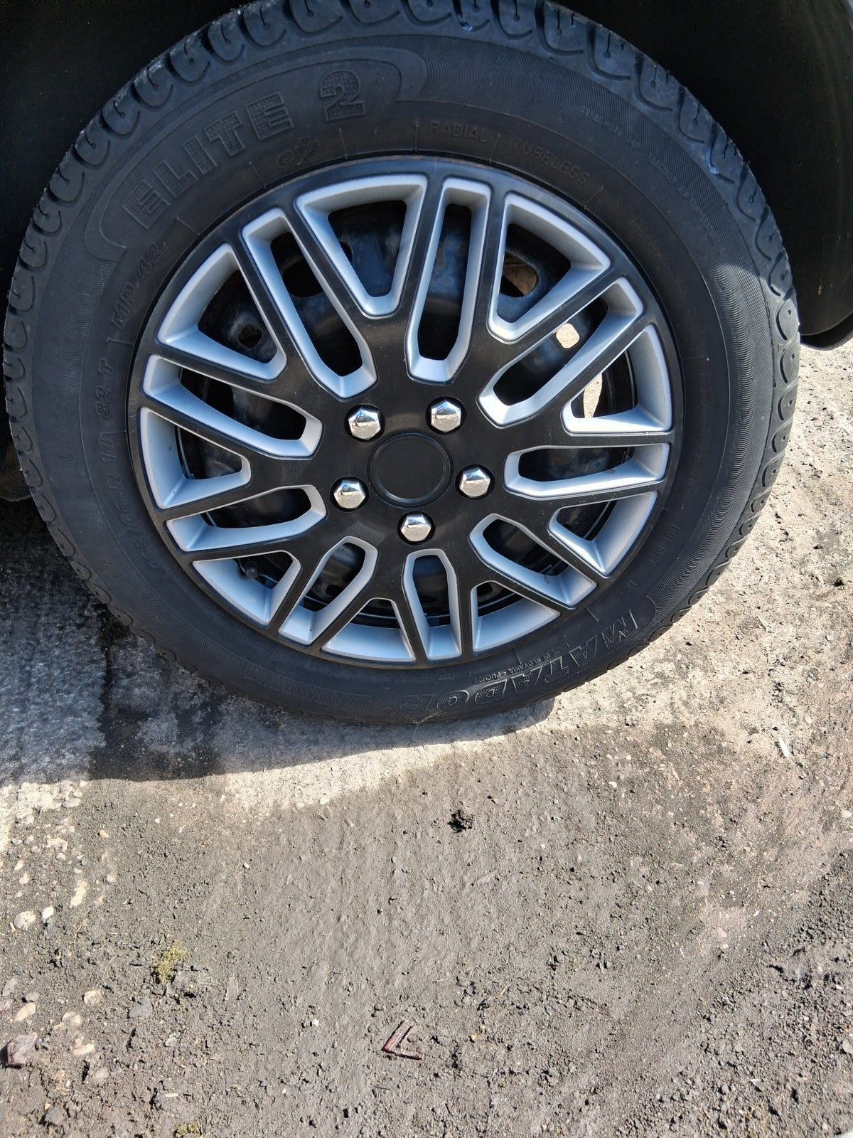 2011 VW VOLKSWAGEN FOX 3 DOOR 14 INCH ALLOY WHEEL WITH TYRE 185/60R14