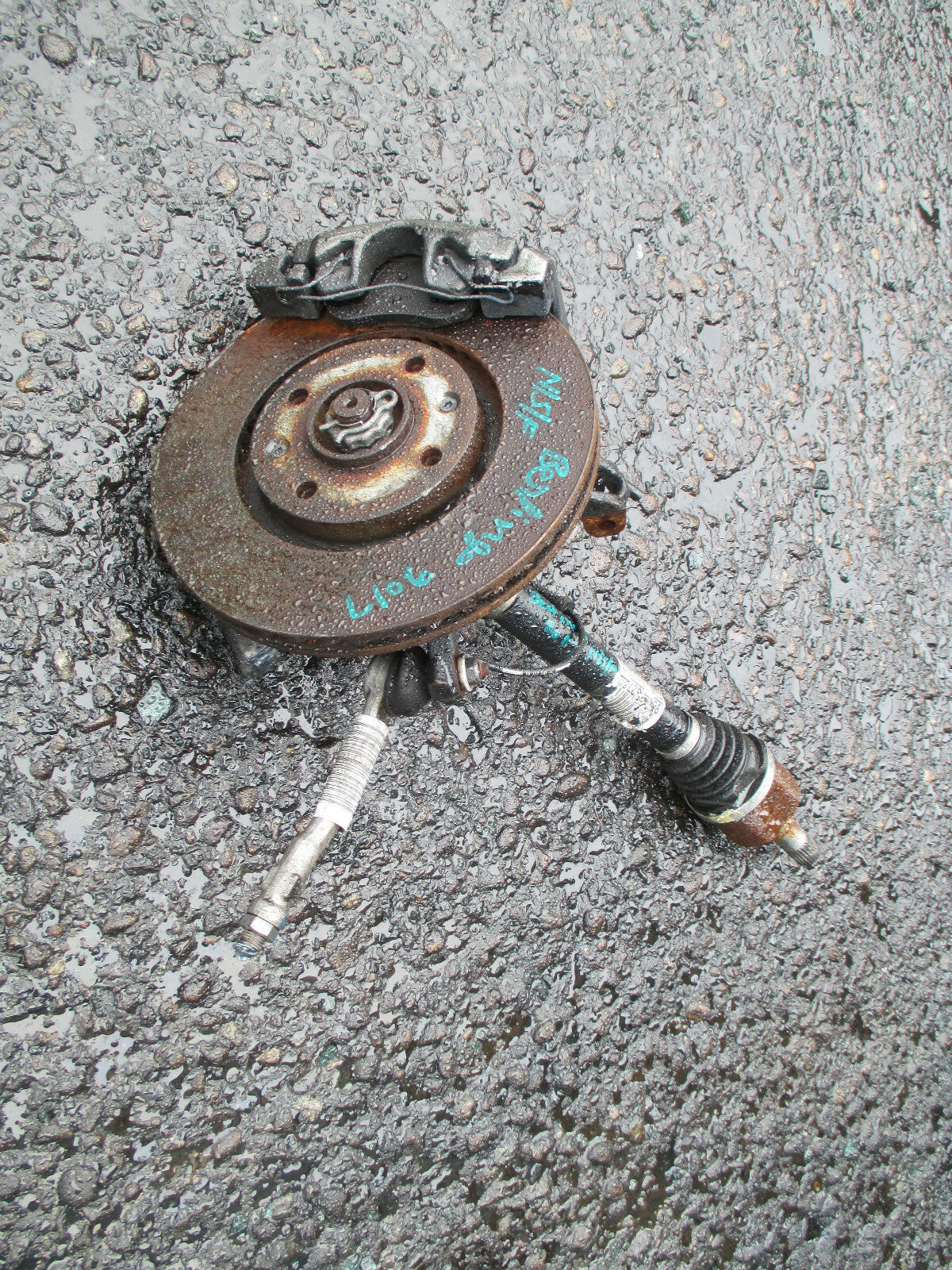CITROEN BERLINGO MK2 2017 1.6 DIESEL NSF PASSENGER FRONT WHEEL HUB CALIPER