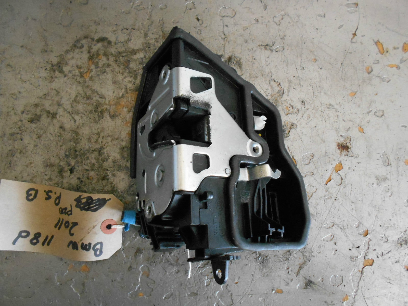 BMW 1 SERIES F20 2011 118d NSR PASSENGER SIDE REAR DOOR CENTRAL LOCKING CATCH