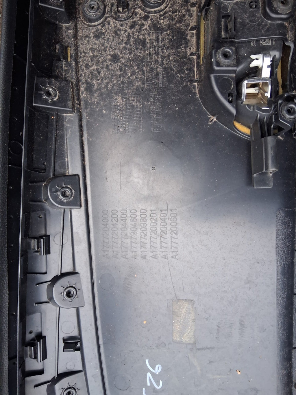 2021 MERCEDES A CLASS SALOON V177 OSF DRIVER SIDE FRONT DOOR CARD A1777204000
