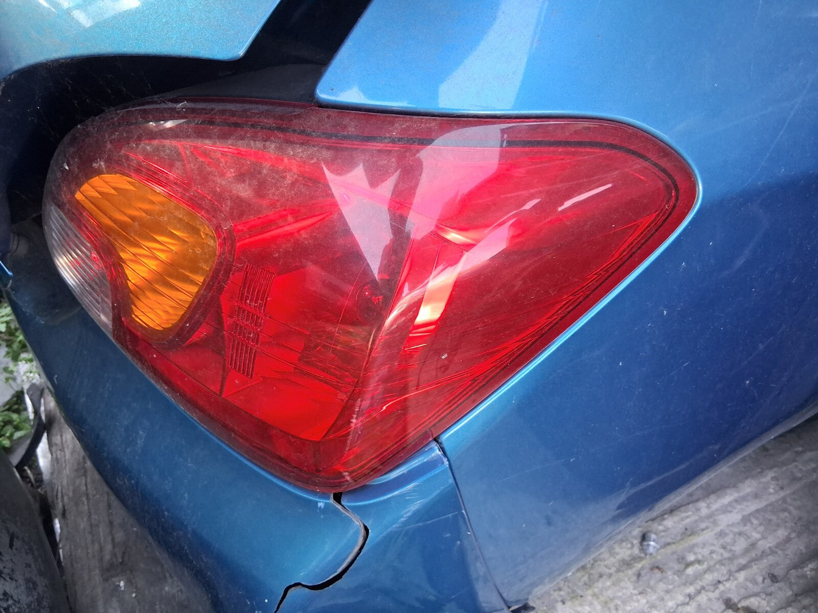 2016 MITSUBISHI MIRAGE MK6 PRE FACELIFT OSR DRIVER SIDE REAR RIGHT HEADLIGHT