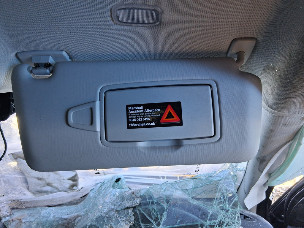 2019 MERCEDES BENZ GLA 180 X156 OSF DRIVER SIDE FRONT RIGHT SUN VISOR SHADE