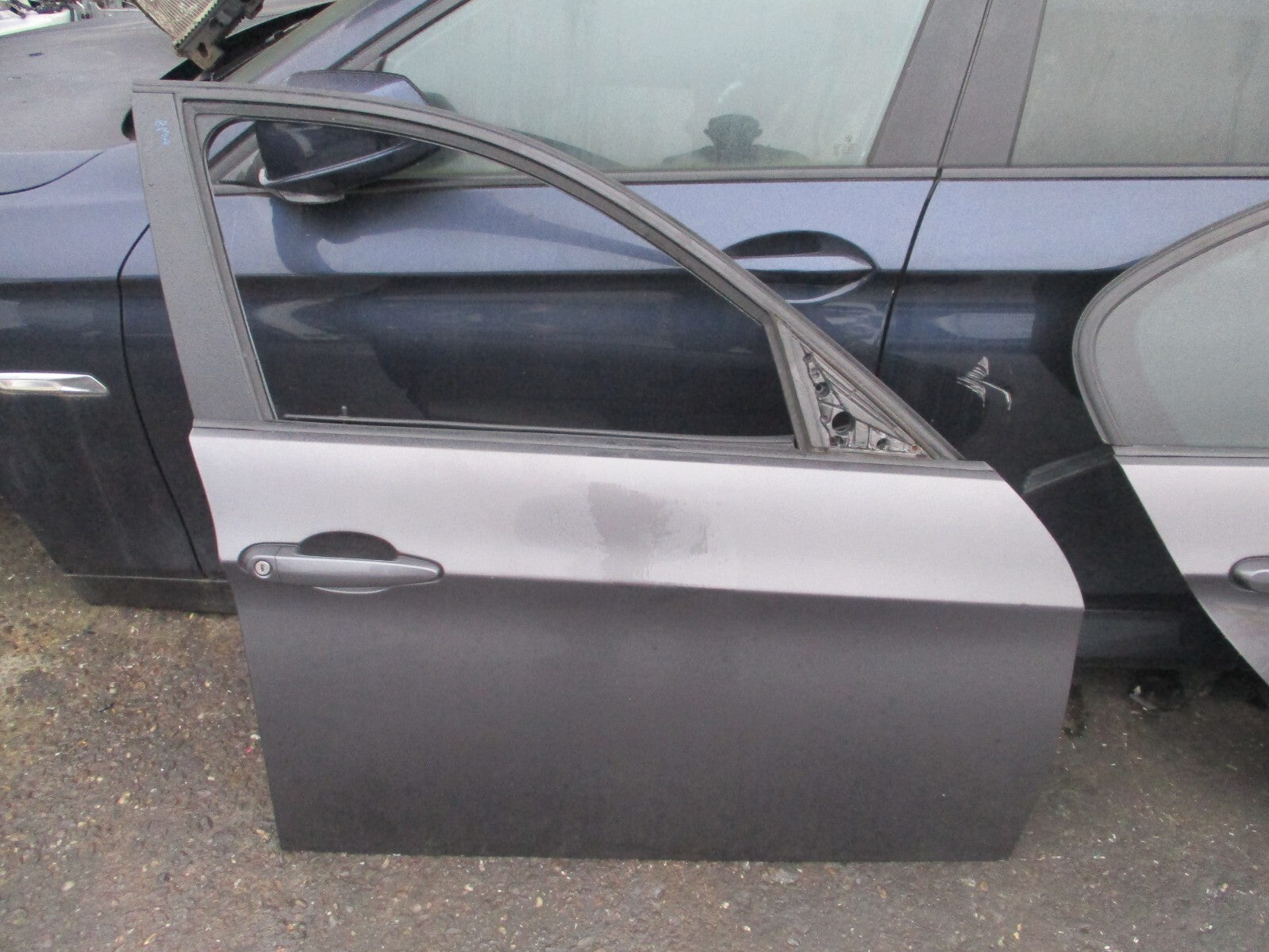 2009 BMW 3 SERIES E90 OSF DRIVER SIDE FRONT COMPLETE DOOR GREY