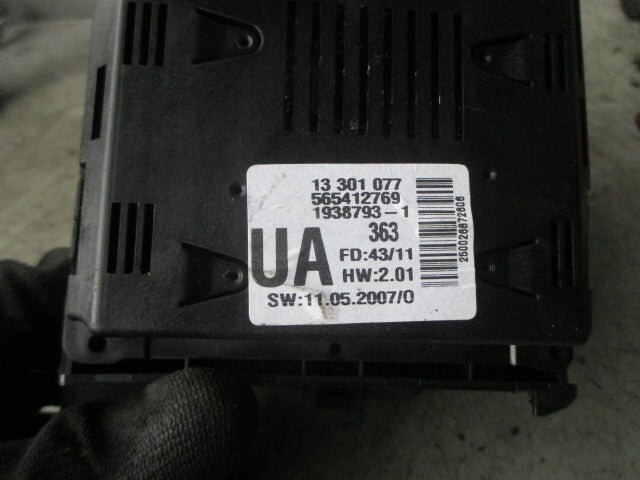 2010 VAUXHALL ZAFIRA B DASHBOARD DISPLAY SCREEN 13301077
