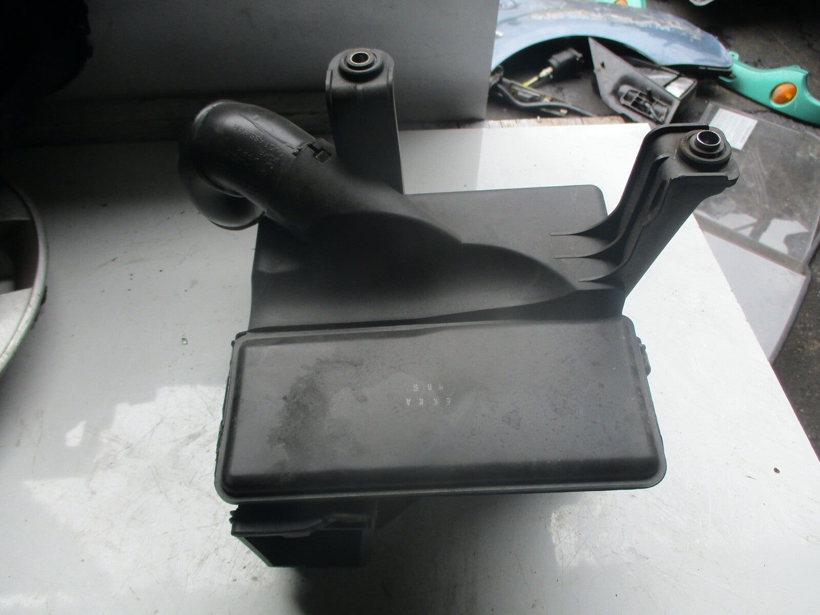 KIA PICANTO 2009 1.0 AIR FILTER HOUSING BOX 28210 07900