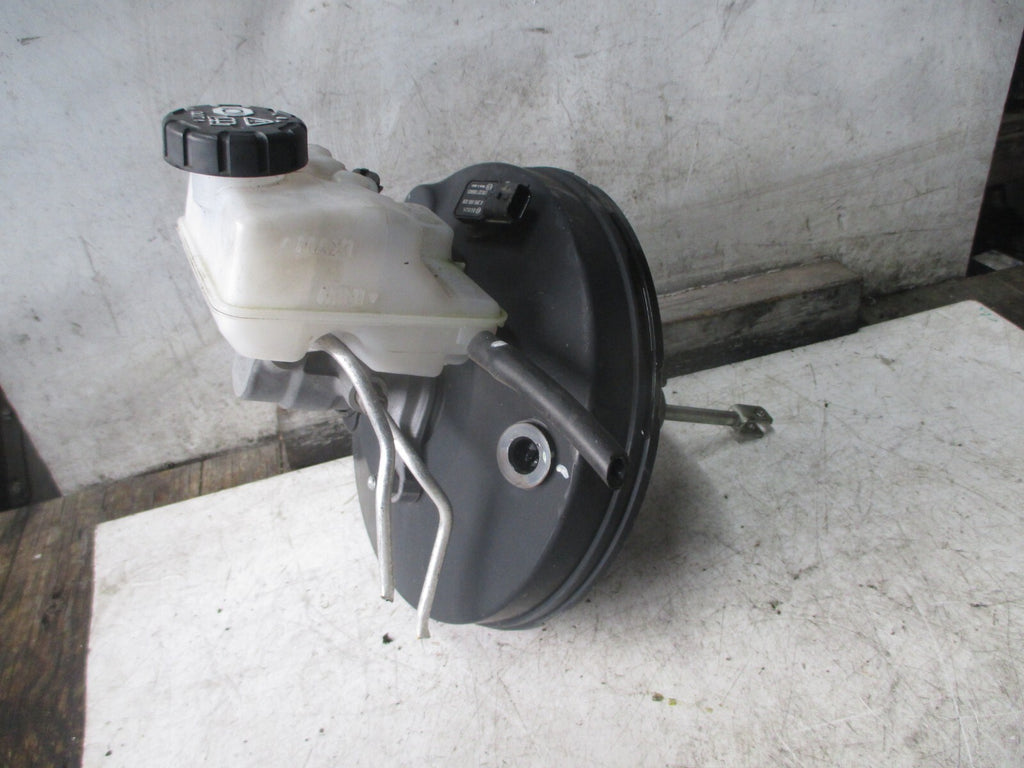 RENAULT TWINGO MK3 2017 BRAKE MASTER CYLINDER RESEVOIR ASSEMBLY 472104799R