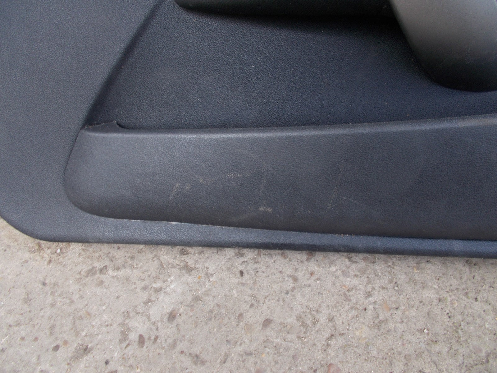 BMW 1 SERIES E87 2004 OSF DRIVER SIDE FRONT DOOR CARD LEATHER