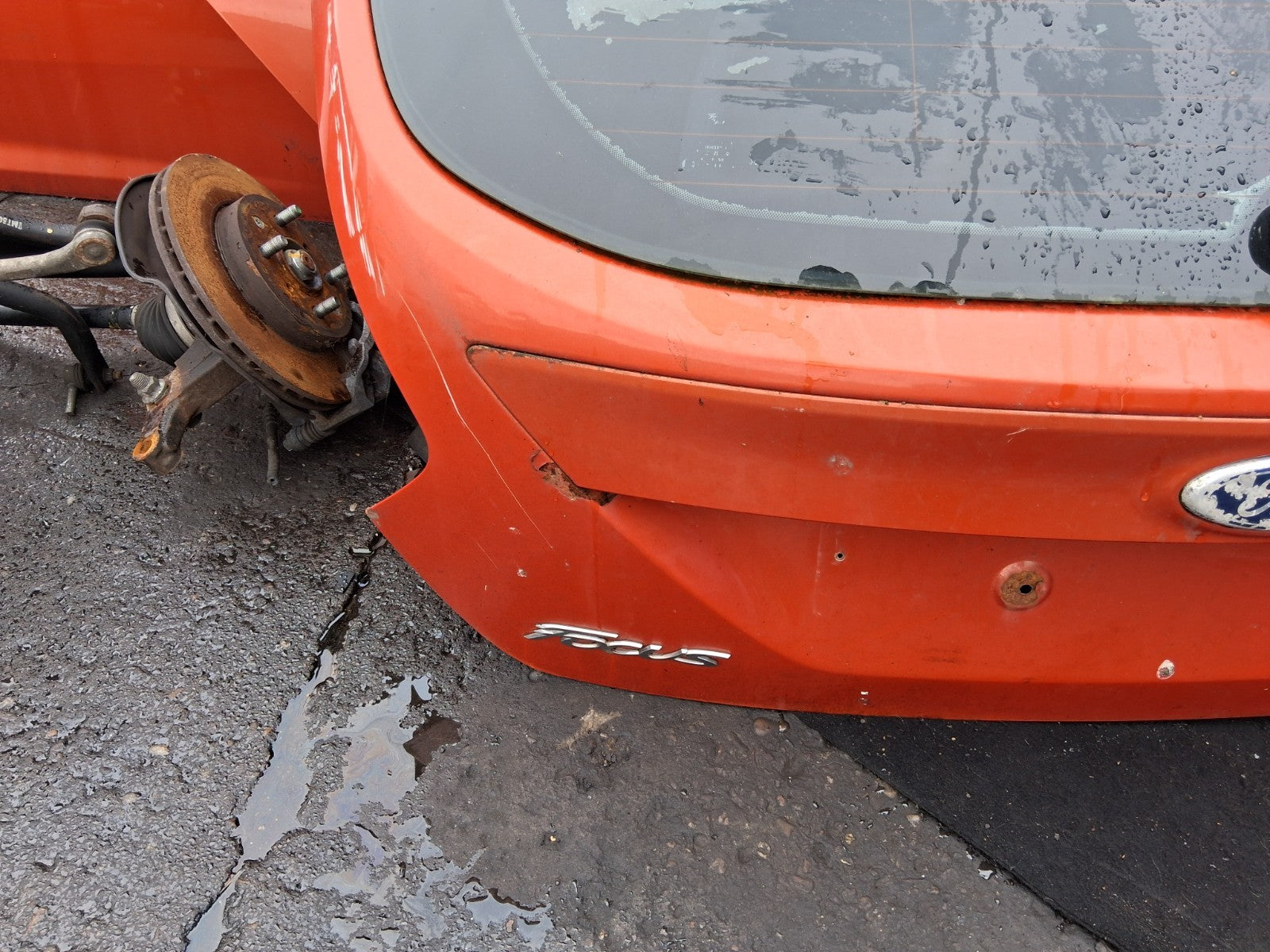 2013 FORD FOCUS MK3 HATCHBACK REAR COMPLETE TAILGATE BOOTLUD ORANGE
