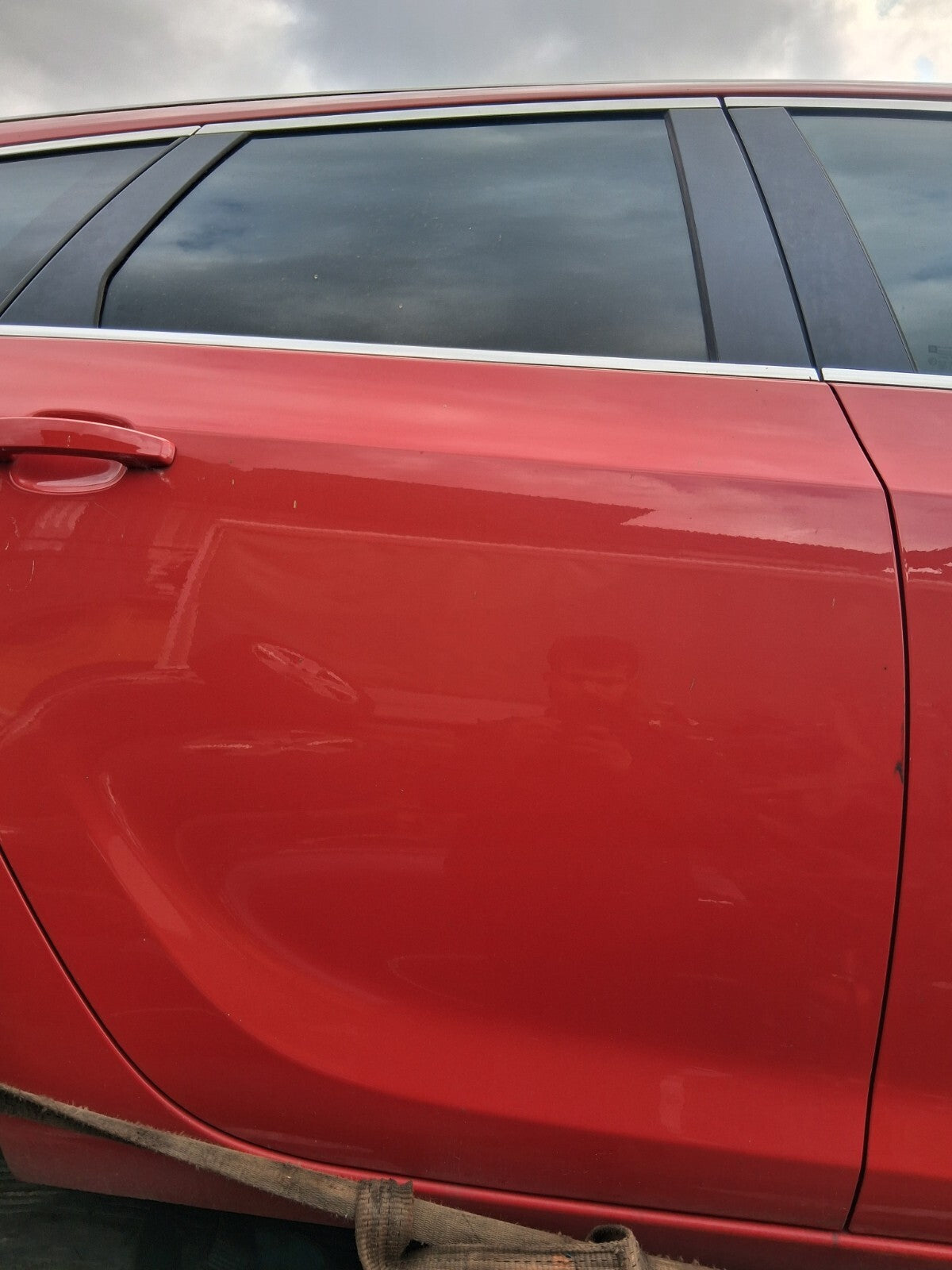 2015 VAUXHALL ASTRA J OSR DRIVER SIDE REAR ESTATE COMPLETE DOOR POWER RED Z50B