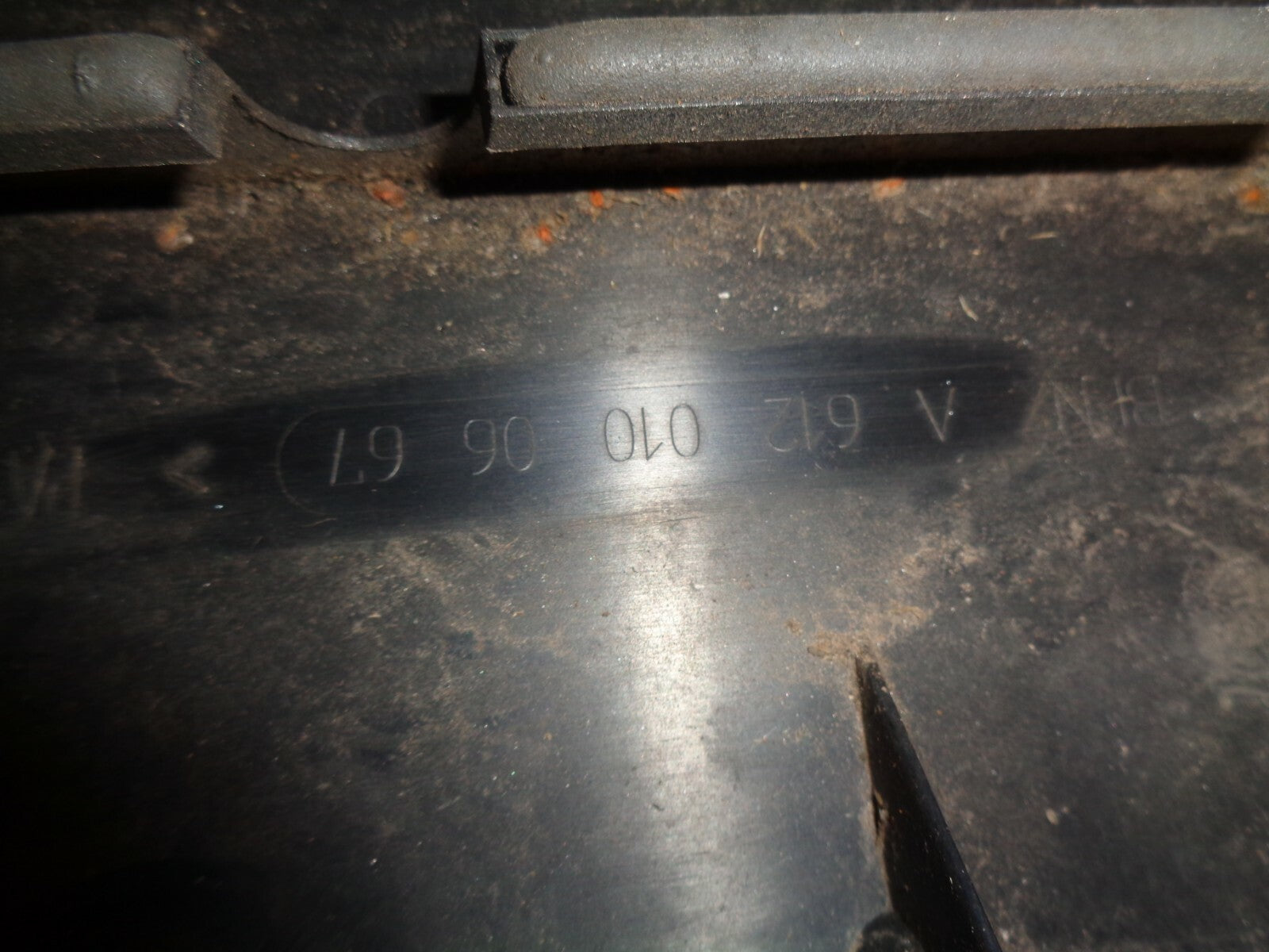 MERCEDES BENZ 2003 CLK W209 DIESEL ENGINE TOP COVER A6120100667