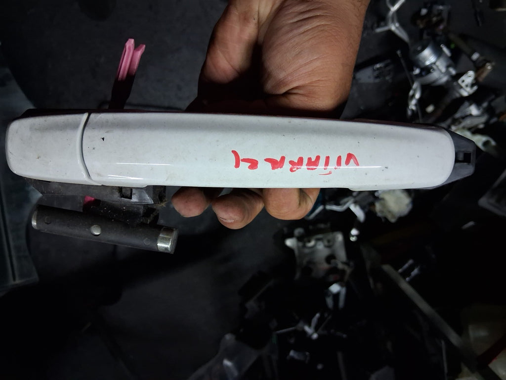 2022 SUZUKI VITARA MK4 OSR DRIVER SIDE REAR RIGHT EXTERIOR DOOR HANDLE WHITE