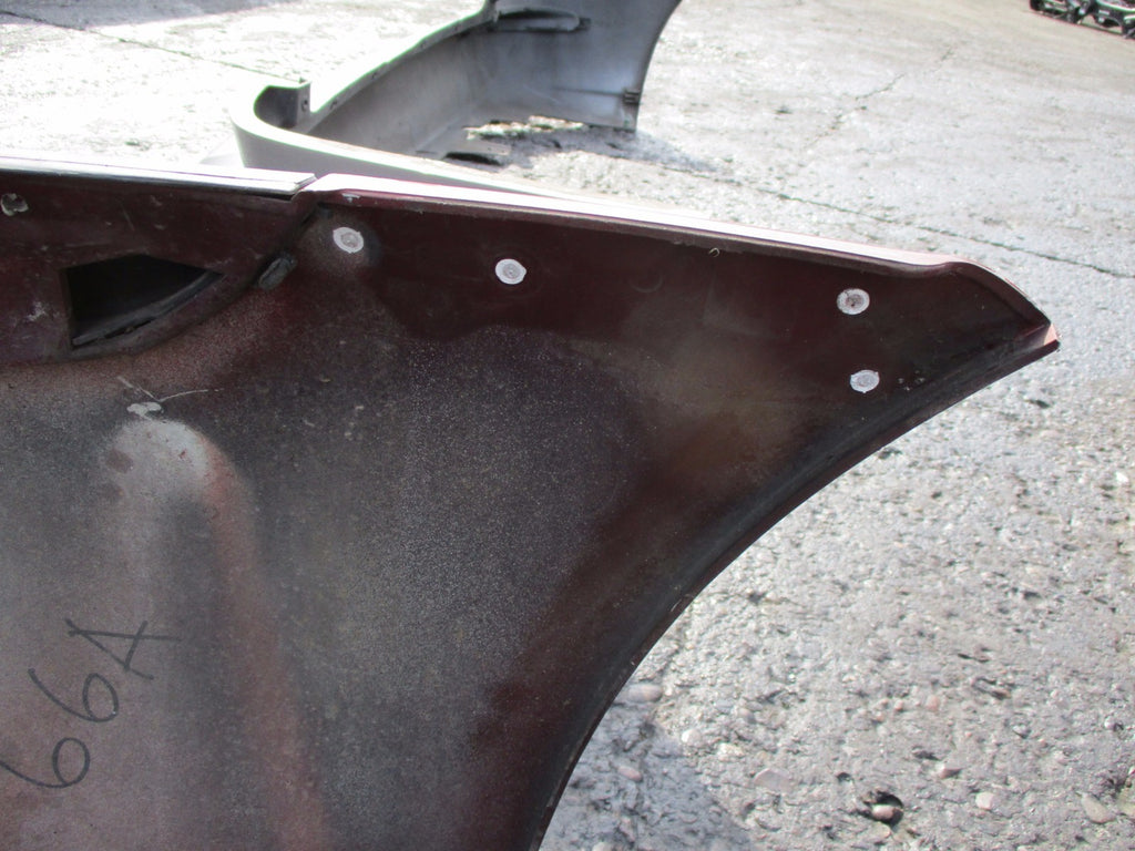 VAUXHALL VECTRA B ESTATE 1997 COMPLETE FRONT BUMPER WITH GRILLS BURGUNDY