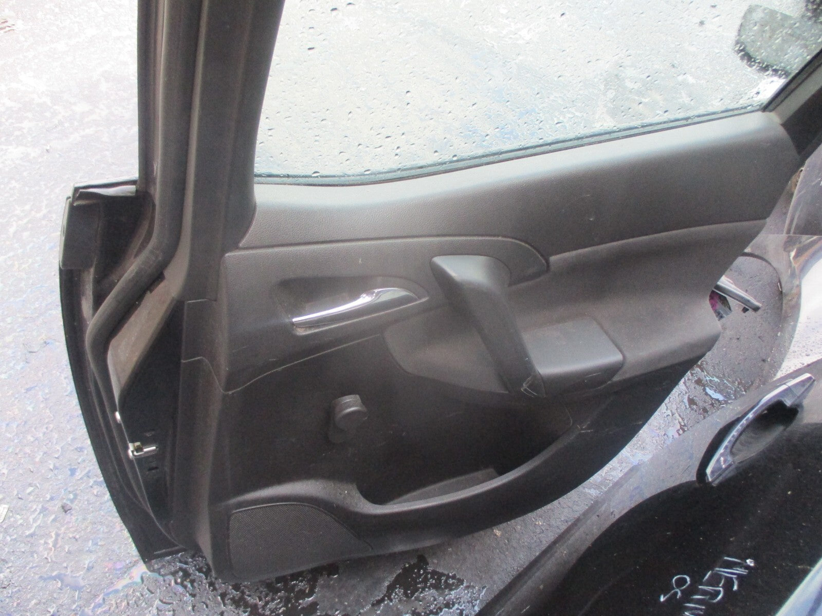 VAUXHALL MERIVA B 2011 OSR DRIVER SIDE REAR COMPLETE DOOR BLACK