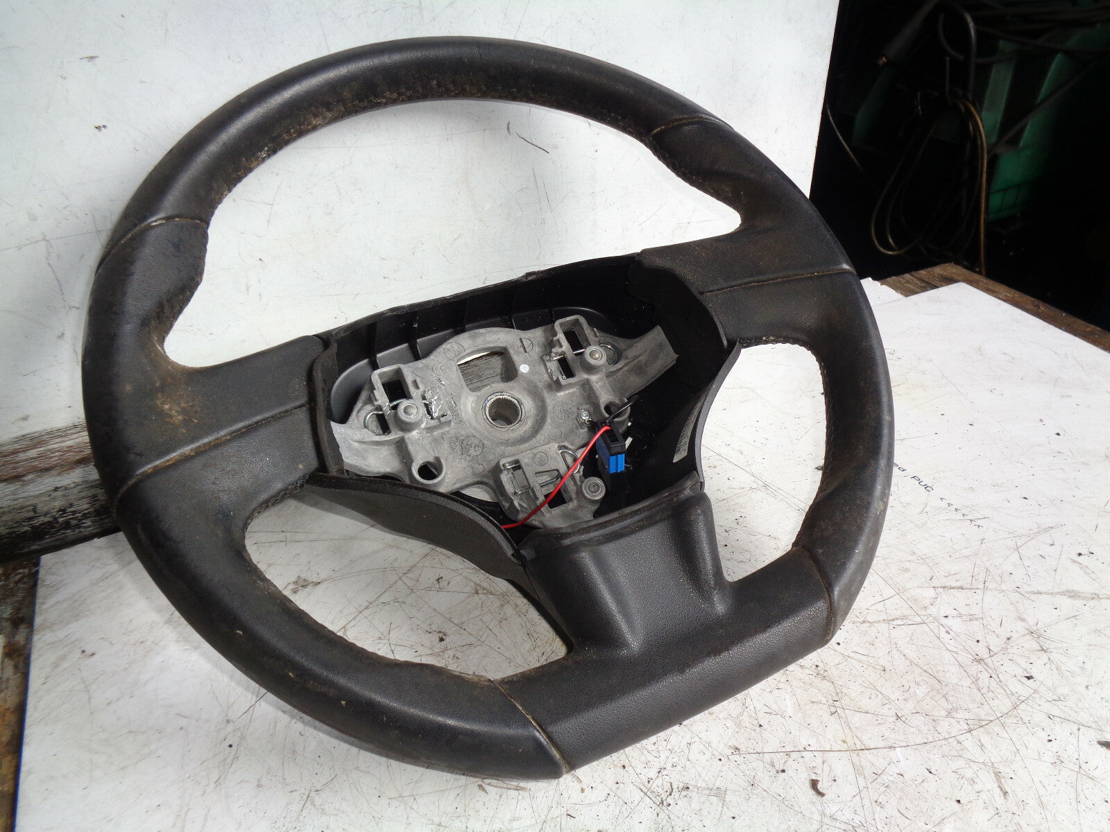 CITROEN C3 MK2 2010 3 SPOKE BLACK STEERING WHEEL 96842235ZD
