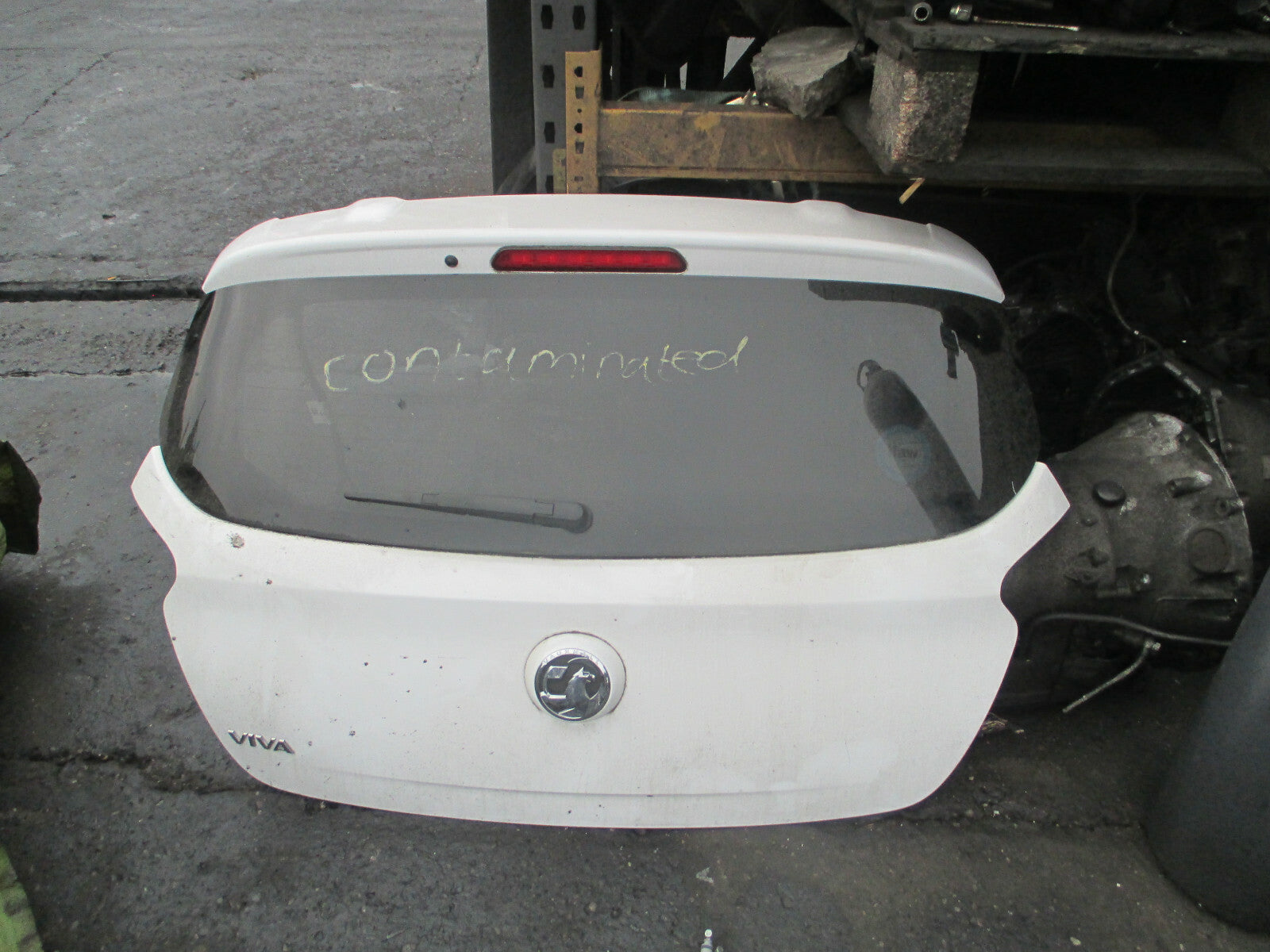 VAUXHALL VIVA 2018 REAR HATCHBACK TAILGATE BOOTLID COMPLETE WHITE