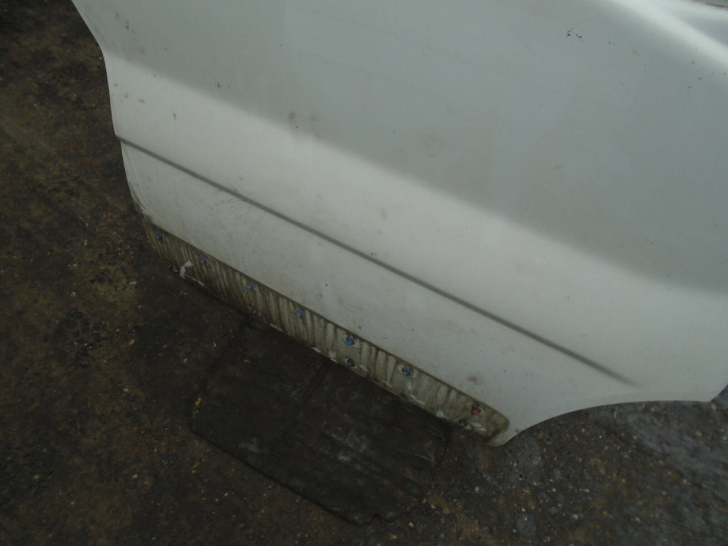 VAUXHALL VIVARO MK1 2011 OSF DRIVER SIDE FRONT DOOR WHITE
