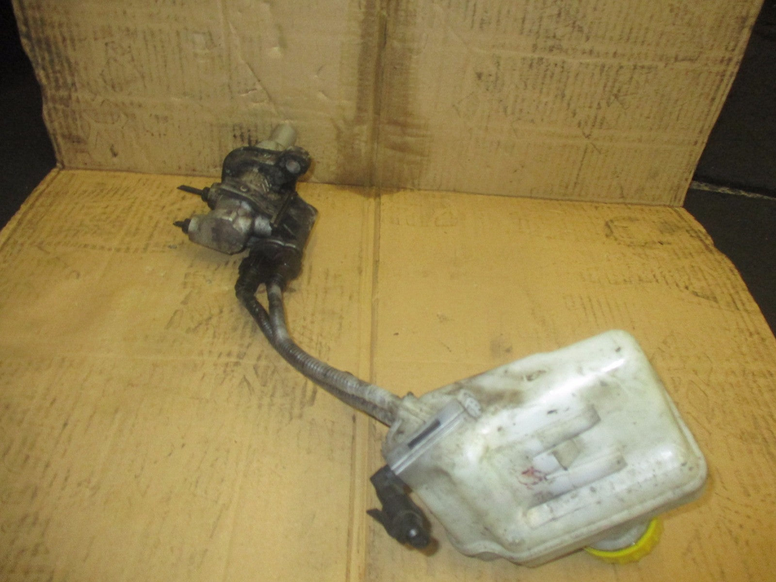 CITROEN NEMO 1.3 DIESEL BRAKE MASTER CYLINDER RESERVOIR BOSCH 0204Y20818
