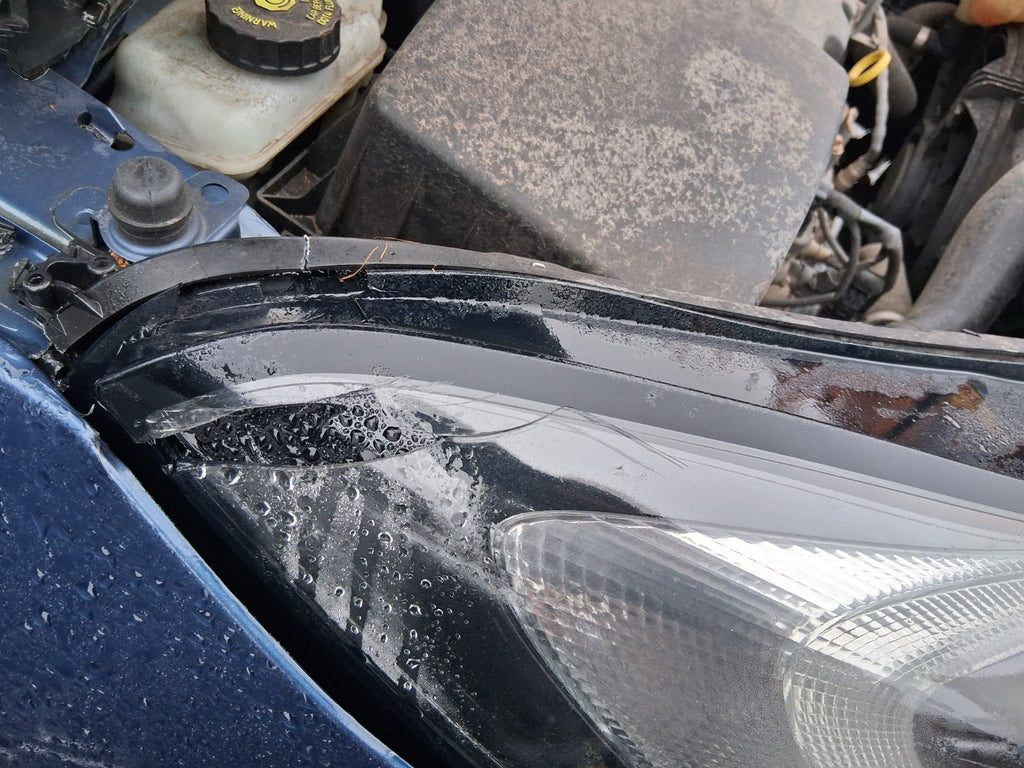 2017 VAUXHALL CORSA E OSF DRIVER SIDE FRONT RIGHT HEADLIGHT DAMAGED 39108229