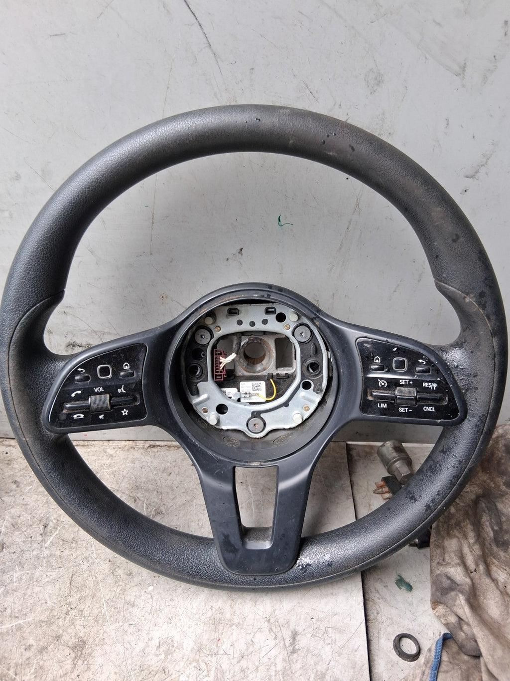 2021 MERCEDES BENZ SPRINTER W907 MULTIFUNCTIONAL STEERING WHEEL BLACK 6407735