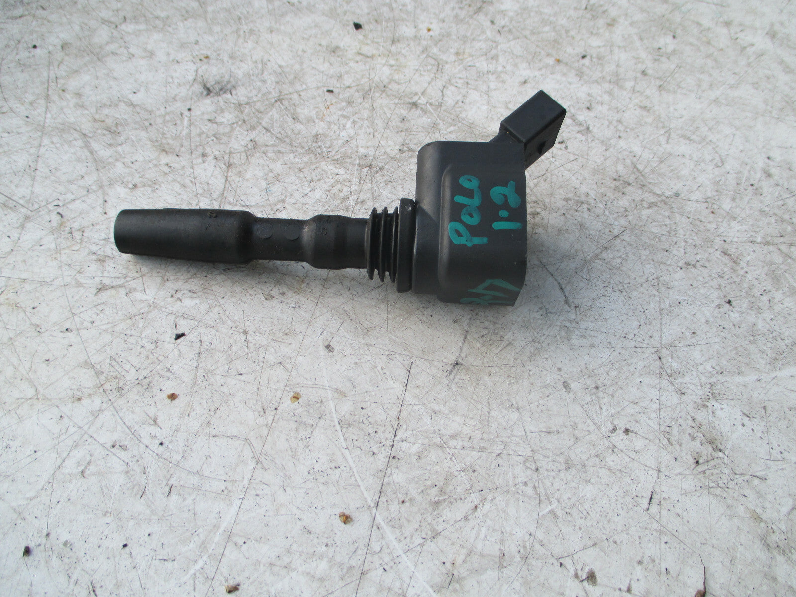 VW VOLKSWAGEN POLO 2017 1.2 PETROL ENGINE IGNITION COIL 04E905110E REF 2